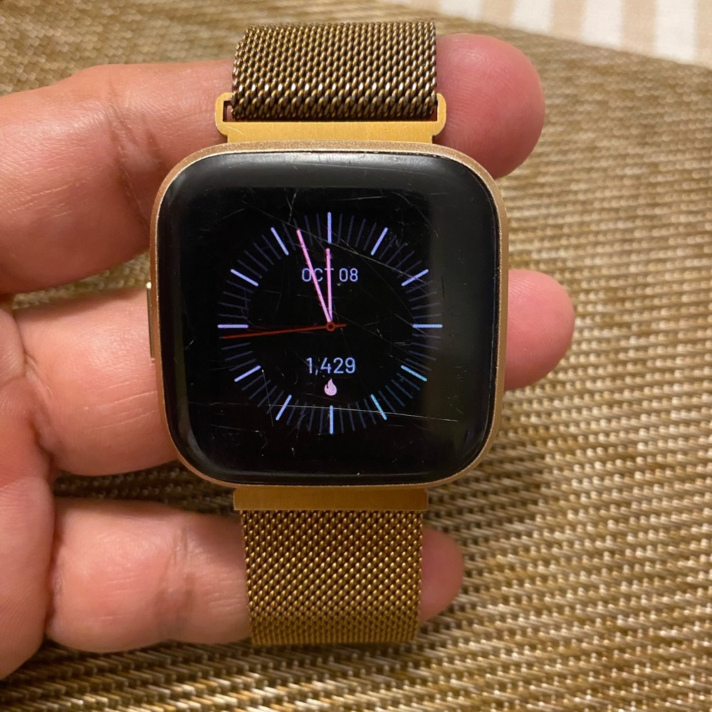 Fitbit watch - Picture 8 of 11